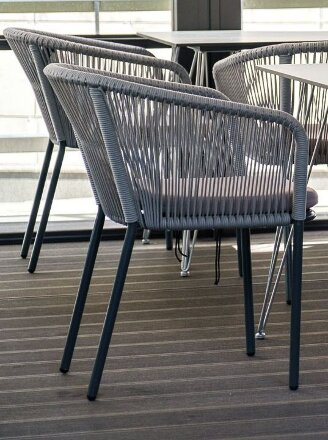 Плетеный стул из роупа Марсель серый, черный каркас в Казани 