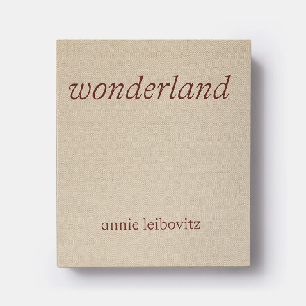 Wonderland: Annie Leibovitz (Luxury Edition) Книга в Казани 